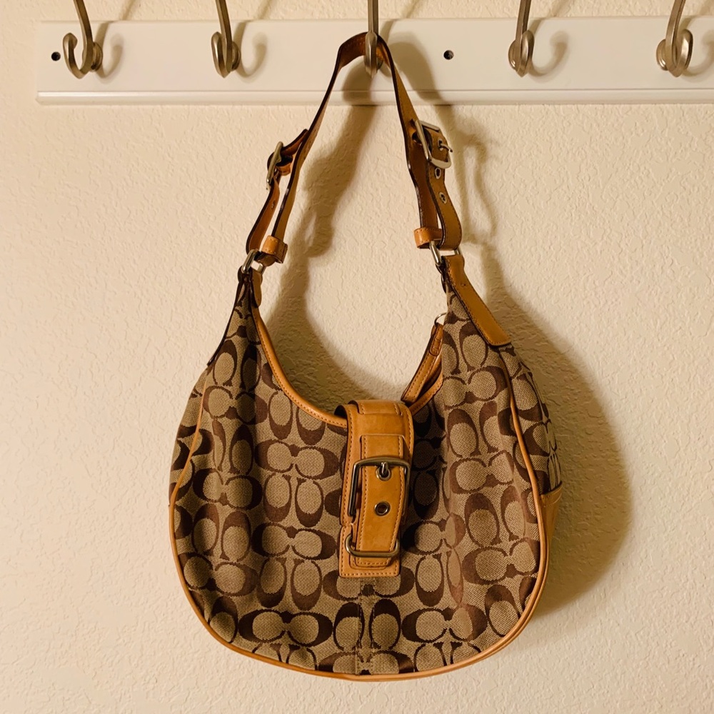 Coach Handbag Signature Buckle Hobo No. E3J-6363